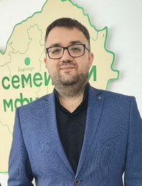 Зюздинцев Владимир Андреевич.